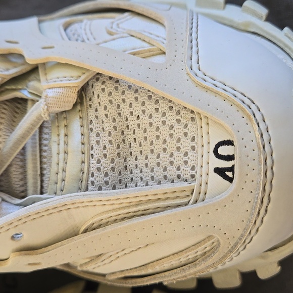 Beautiful and comfortable - Picture 11 of 13